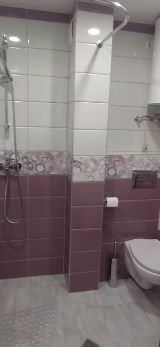 Дава се под наем Ателие в Варна, Център - 17 кв.м за 239.19 € - Снимка #1