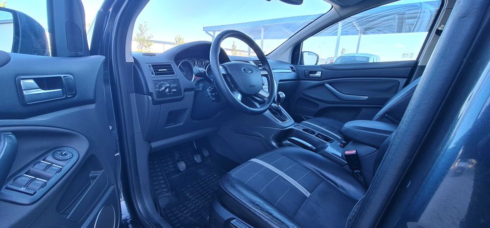 FORD Kuga 2.0 TDCI - 136 CP, panoramic, tractiune 4x4, an 2008