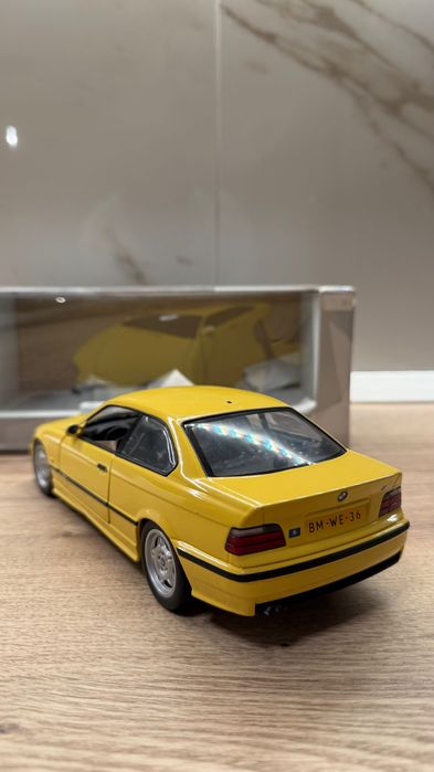 Macheta BMW M3 1:18