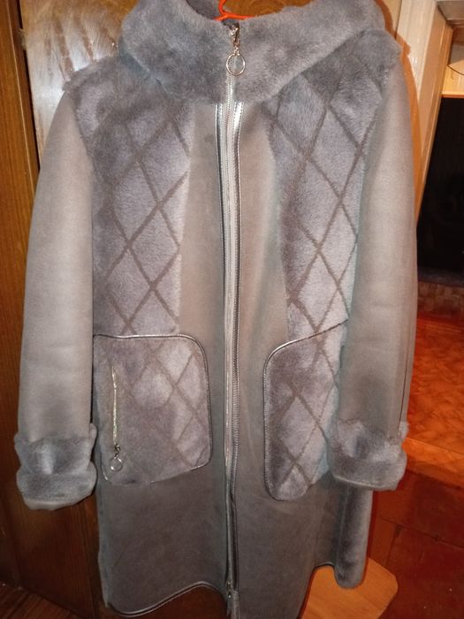 Продам женскую дубленку