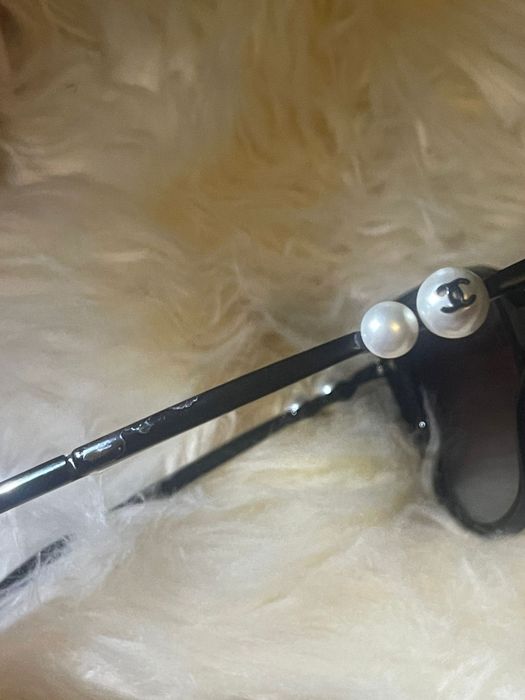 Ochelari Chanel cu perle