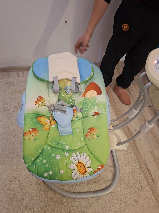 Електрическа бебешка люлка Chipolino с музика и скорости