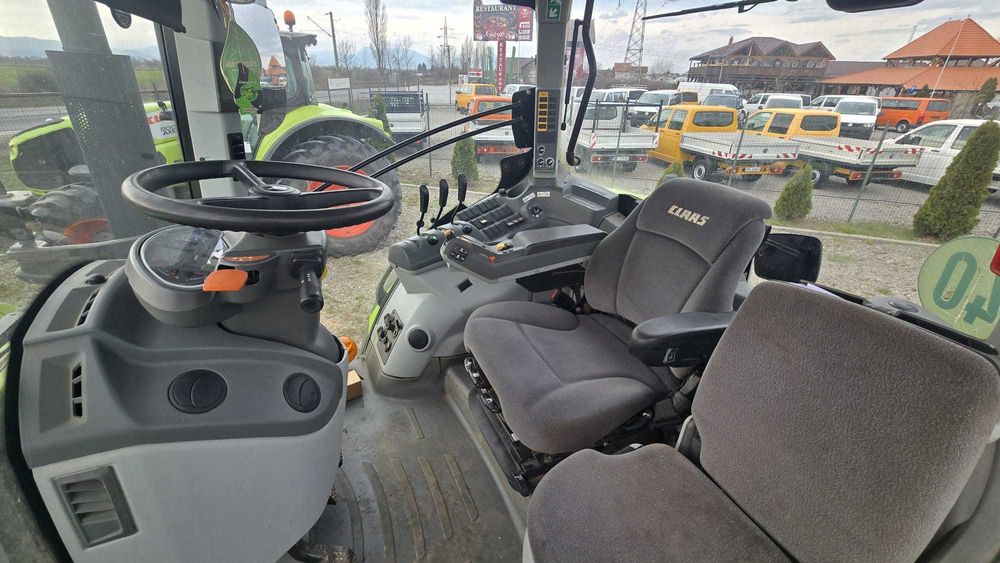 Tractor CLAAS Axion 810-PROMOTIE