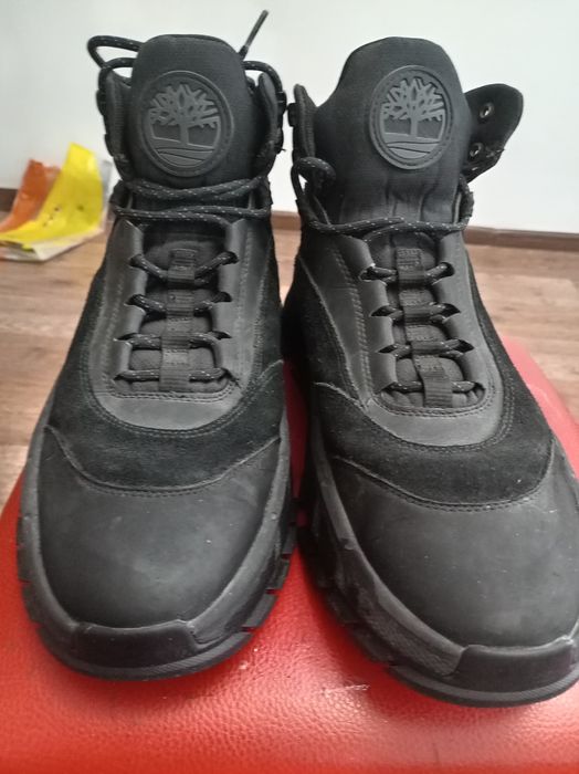 Кроссовки продаю