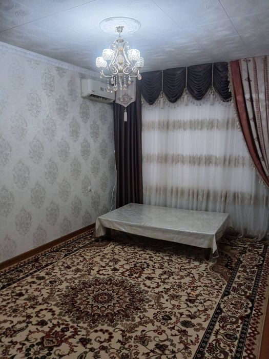 Юнусабад 12 квартал. Продается квартира 2/4/4