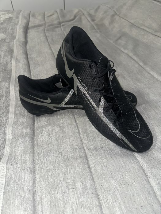 Ghete de fotbal Nike phantom , marimea 46