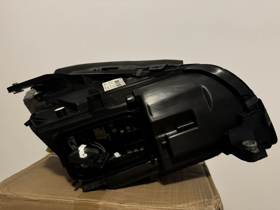 Far stanga Mercedes Benz CLS C218 X218 Multibeam LED