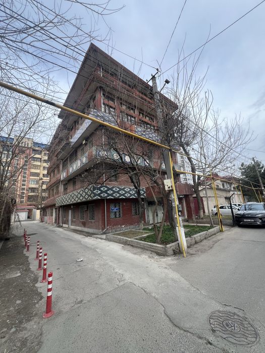 Сдается под гостиницу, бизнес центр, ресторан, клуб.