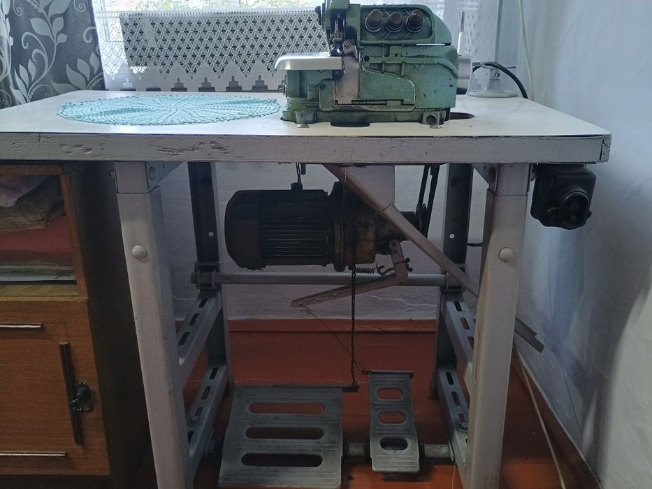 Продам оверлог208класс