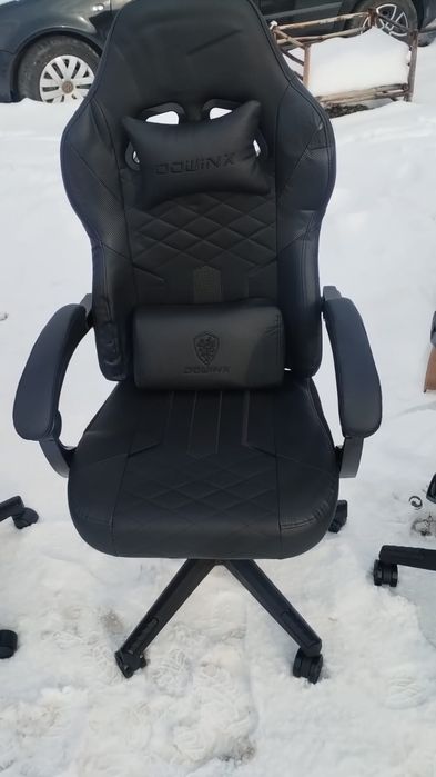 Vand scaune de birou de gaiming cu vibratii in perna si suport