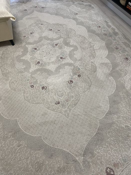 Продам ковер в хорошем состоянии