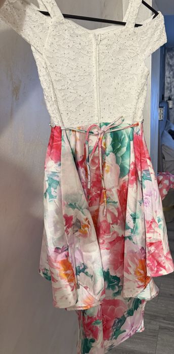 Rochita si blanita pentru fetita varsta cuprinsa intre 7,8 ani