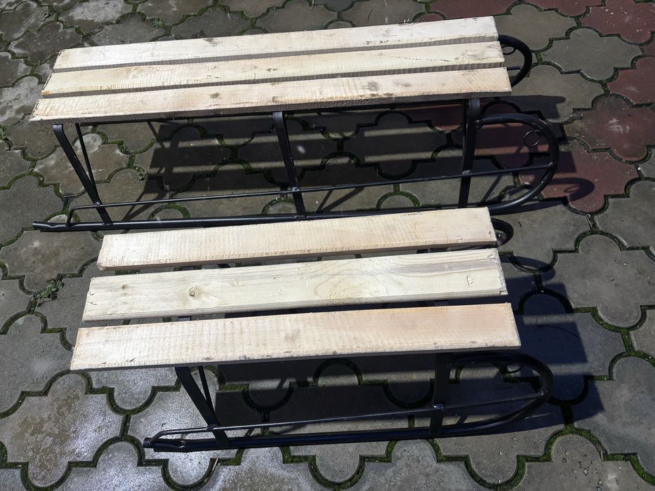 Sanie plastic pentru bebelusi cu spatar și fară spătar , și din lemn .