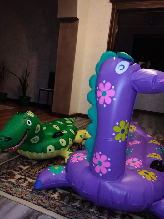 Надувные матрасы  для купания