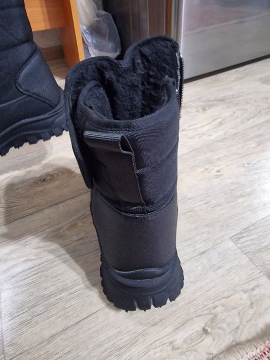 Продам детски зимний обувь