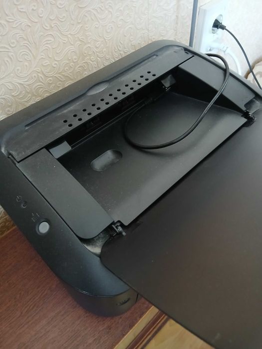 Принтер Epson с черно-белой печатью