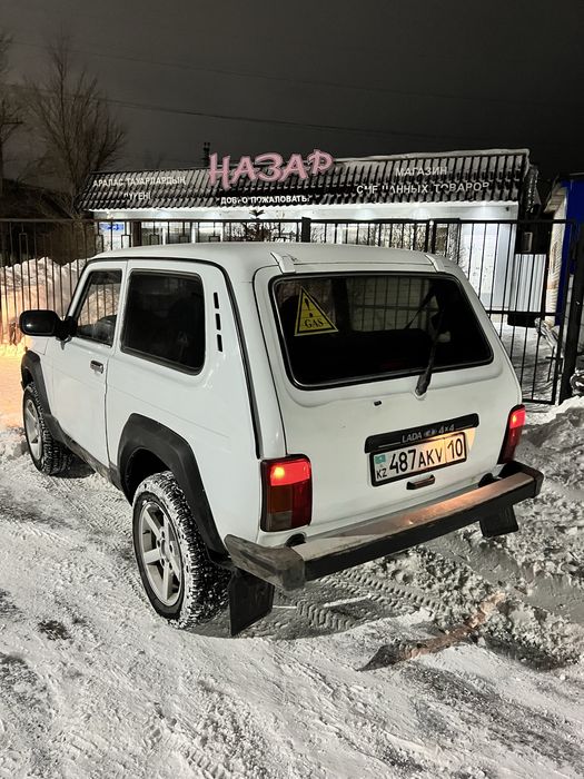 Продам ниву 2012 год газ бензин