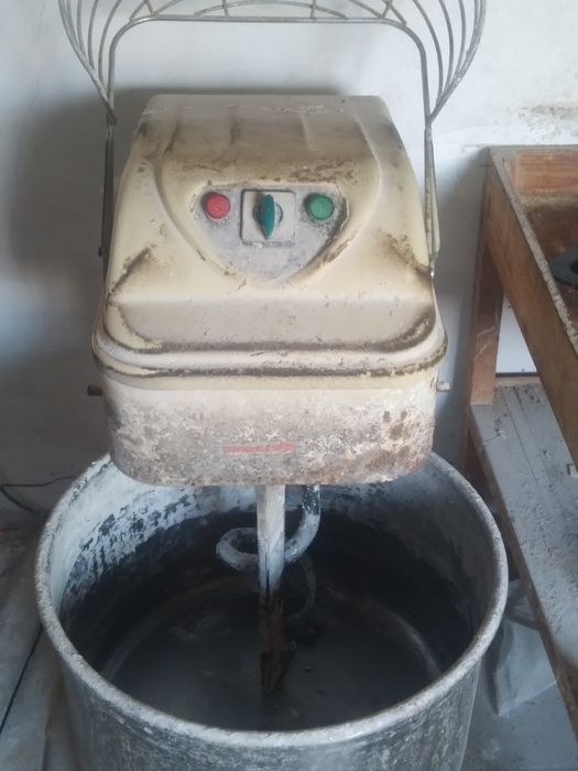 Хамир қиладиган мишалка ва печ сотилади, Бухонка нон ва бошқалар учун.