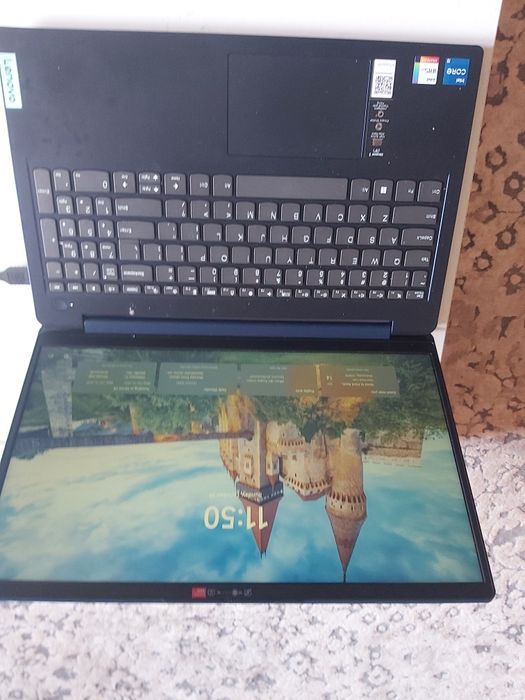 Laptop Lenovo aproape nou