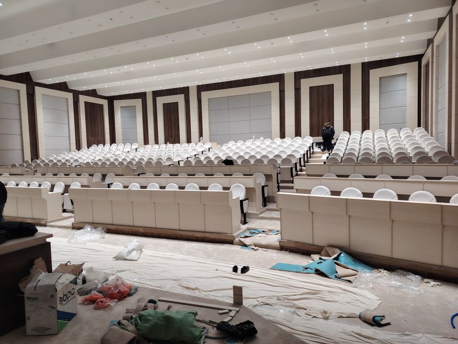 Teatralni kreslo sifatli va kafolatli