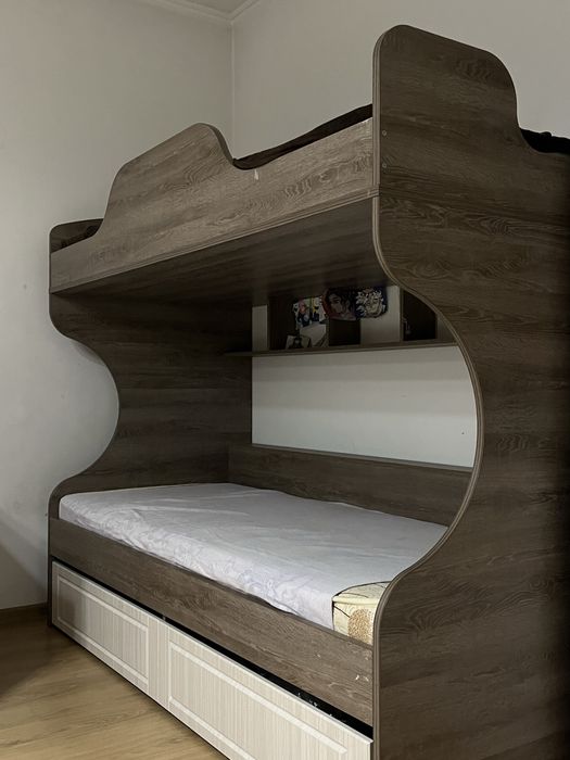 Продаю двухъярусную кровать
