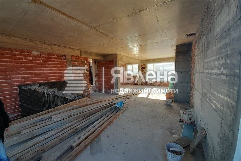 Продава се Къща в с. Марково, Област Пловдив - 348 кв.м за 848 €/кв.м - Снимка #2