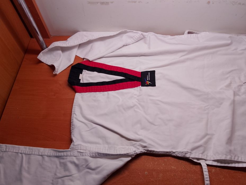 Форма тэквондо  б/у