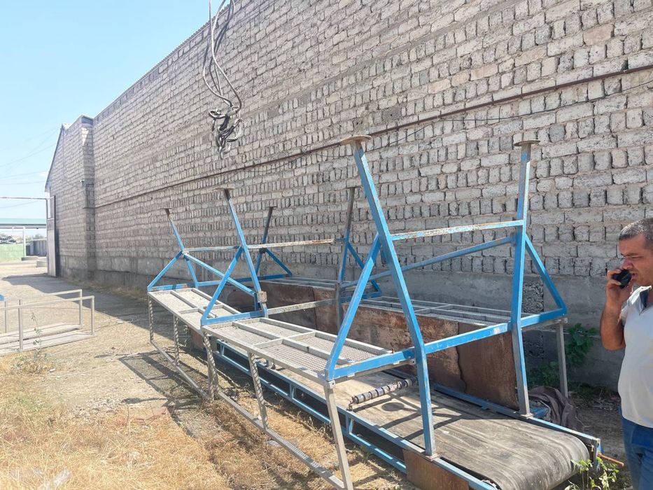 Продаётся оборудование по переработке петбутылок, дробильная лирич