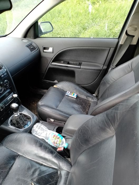 Продавам Форд Мондео