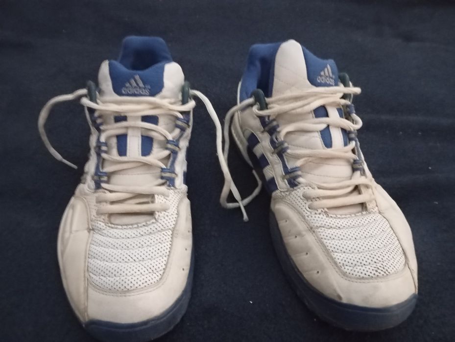 Продам кроссовки  Adidas 43 размер.