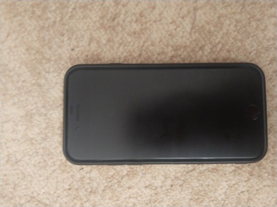 Айфон се 2020 64гб