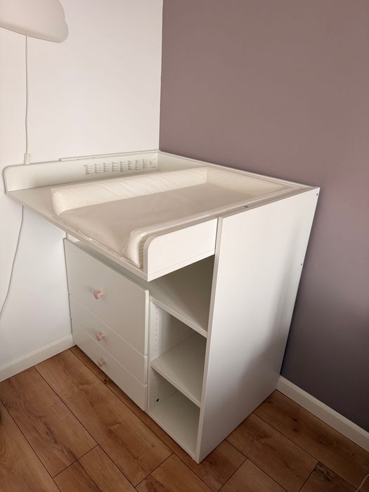 Vând masă de înfășat