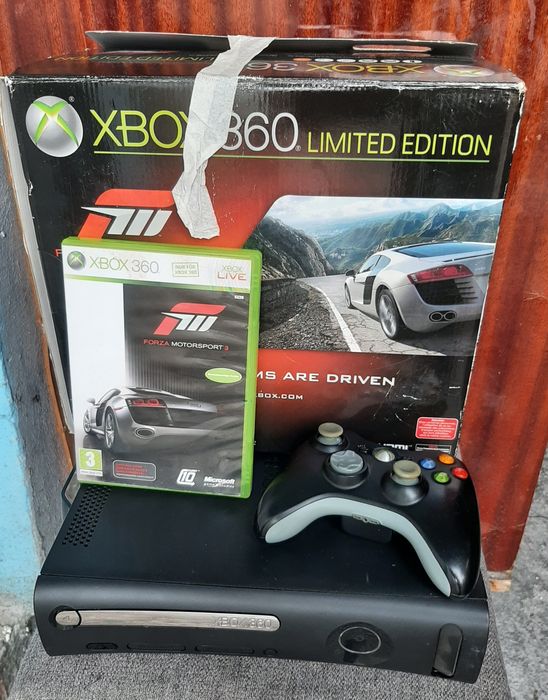 Vând Xbox 360  complet limited Edition  stare bun