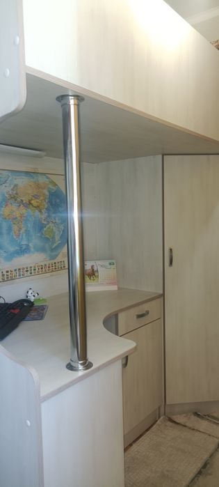 Продам двухъярусную кровать