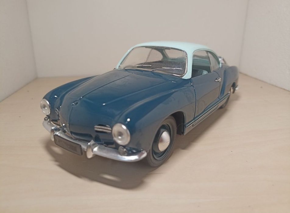 VW Karman 
Scara 1:18
Solido 

Pozele reflectă realitatea. Se vinde ex