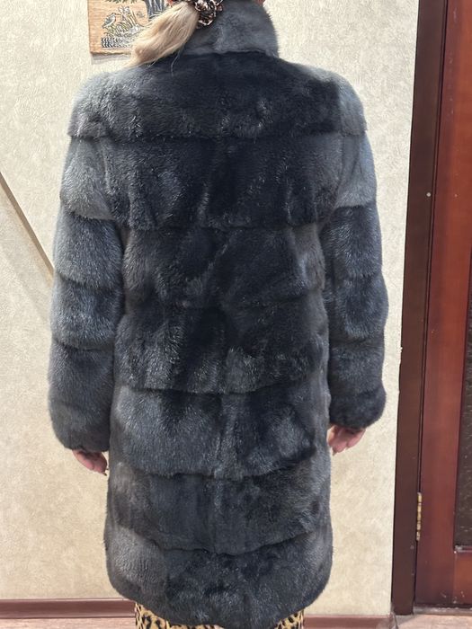 . Норкавая шуба , цвет графит.