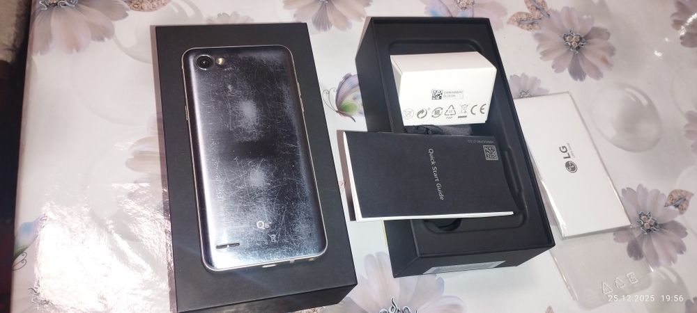 Мобильник LG q6a. Б.у.
