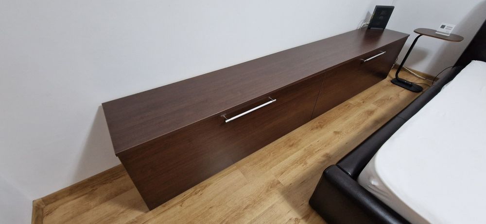 Vând comodă! stare foarte bună