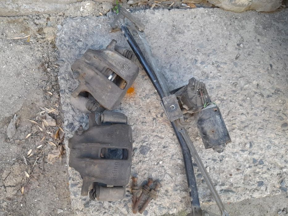 Запчасти на Ауди 80