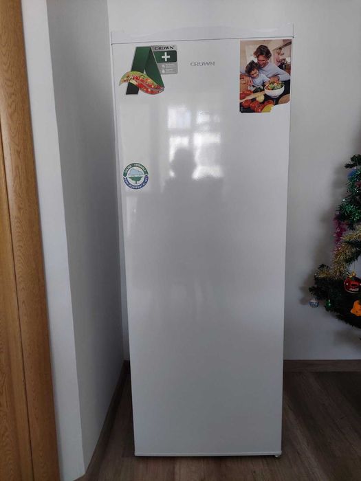 Фризер Crown свободно стоящ