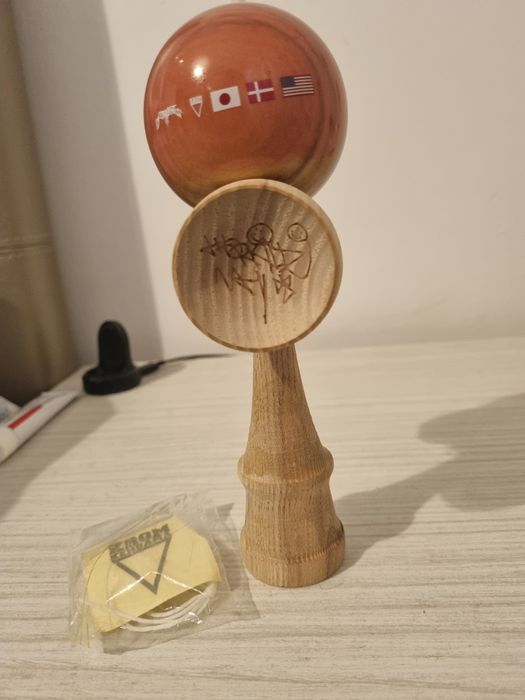 Kendama krom nou