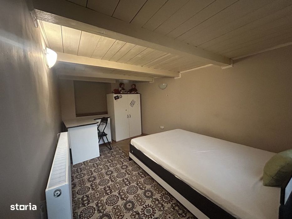 Apartament 3 camere, zona semi-centrala, 15 minute de centru