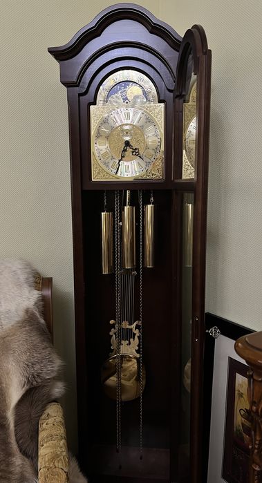 Напольные часы Hermle