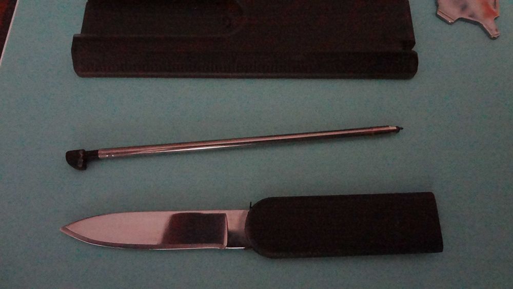 Карта за оцеляване 12 в 1 с нож, фенерче и лупа за огън