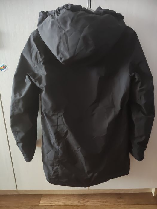 Продам куртку для девочки