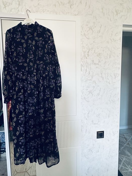 Киімдер сатылады