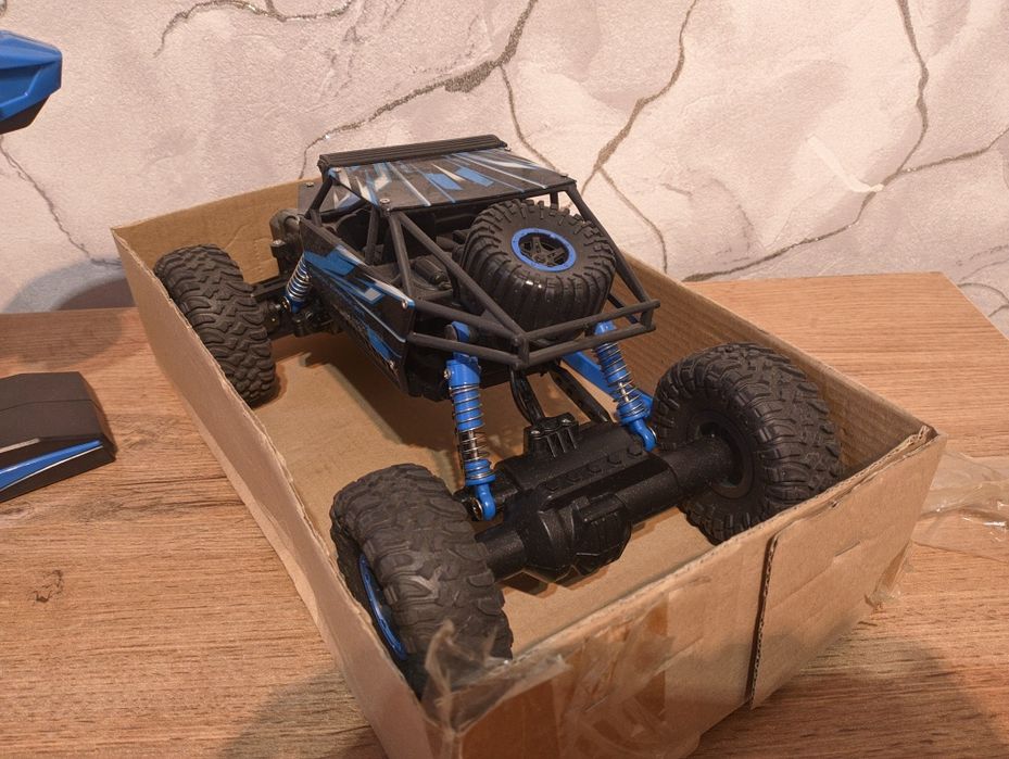 Машинка на радиоуправлении