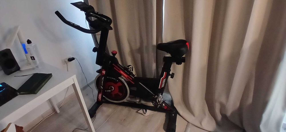 Bicicleta spinning TECHFIT® SBK PRO MAX