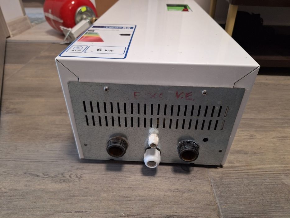 Centrala electrica Ella 300 plus vas de expansiune