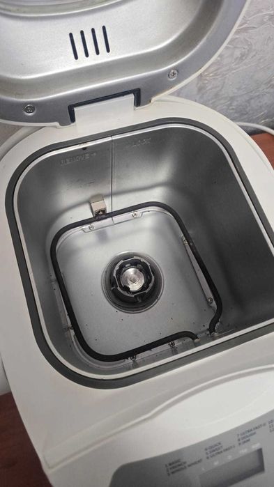 Продам Хлебопечь Gorenje модель BM910W